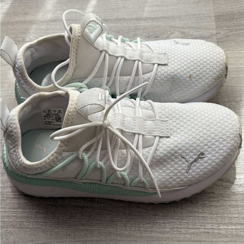 White and Mint Size 7 Puma Softride sneakers